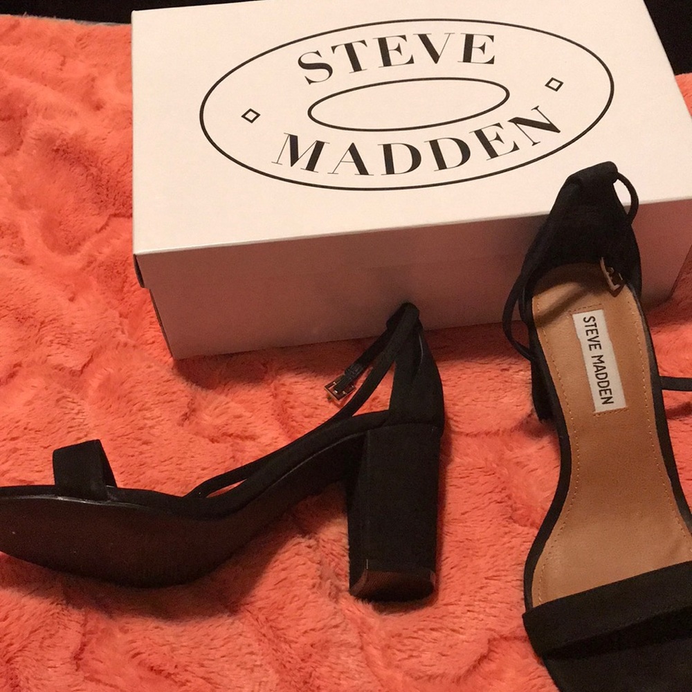 NWT Steve Madden Chunky Sandals